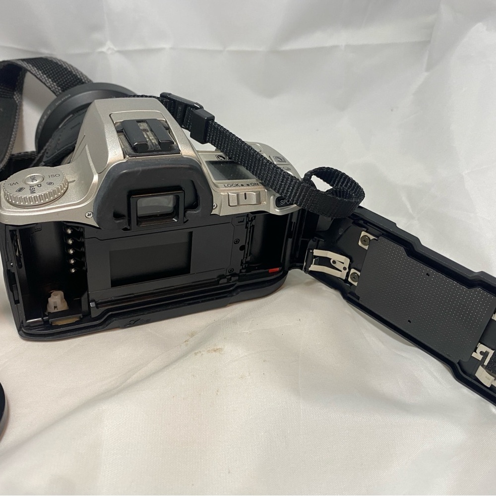 Minolta Maxxum Stsi 35mm Camera w/ 28-80mm Lens Working Used No Battery - Picture 6 of 7
